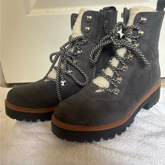 Indigo Shoes - Combat Cozy Cabin Indigo Rd Women's Charcoal Lace Winter Boho Heel‎ Boots 7 1/2